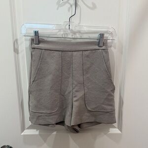 Aritzia Wilfred Gray Women's Shorts